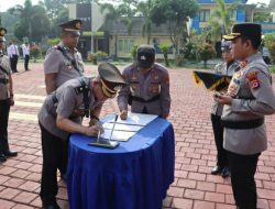 Kapolres Lebak Pimpin Upacara Sertijab Kabag SDM Polres Lebak dan Kapolsek Warunggunung