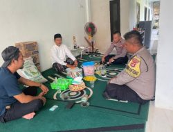 Tebar Kepedulian, Polsek Malingping Polres Lebak Lakukan Bakti Sosial ke Pondok Pesantren