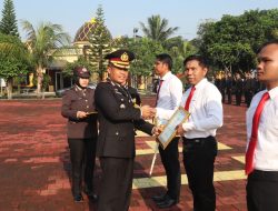 Kapolres Lebak berikan Penghargaan kepada Personil Berprestasi pada Upacara Hari Kesaktian Pancasila