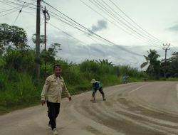 Satpol PP Banjarsari Tindak Cepat Aduan Warga Soal Pasir Berserakan di Jalan Raya Malingping–Saketi