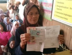 BLT Kesra Tahap Pertama Disalurkan di Desa Kerta, Warga Sambut Gembira