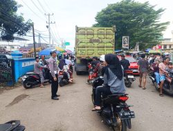 Jelang Berbuka Puasa, Polsek Malingping Polres Lebak Lakukan Pengaturan Lalu Lintas