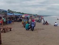 Dikeluhkan Wisatawan, KKPMP MAC Cimarga Soroti Pantai Bagedur, Sampah, Warung di Bibir Pantai