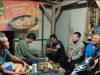 Patroli Dialogis Malam Hari, Anggota Polsek Malingping Polres Lebak Sampaikan Pesan Kamtibmas Kepada Warga Yang di Temuinya
