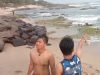Dua Wisatawan Terseret Ombak di Pantai Pasput Satu Hilang, Pencarian Masih Berlanjut
