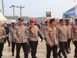 Kapolres Lebak Dampingi Kapolda Banten Sambut Kunker Kapolri di Bayah