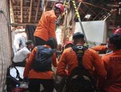 Sumur Tua di Kampung Cikadu Ambruk, Pekerja Tertimbun – Evakuasi Masih Berlangsung