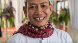 King Badak Bongkar Borok Jalan Poros Desa Bang Andra: Programnya Emas,Bactingplant Tak Bersertifikasi ,Betonnya Abal-Abal